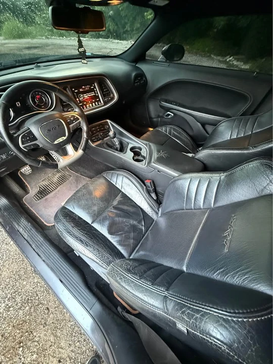 2015 Dodge Challenger SRT8 & 392 3rd Gen - Image 5 of 6
