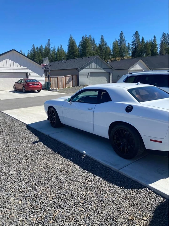 2015 Dodge Challenger SRT8 & 392 3rd Gen - Image 3 of 11