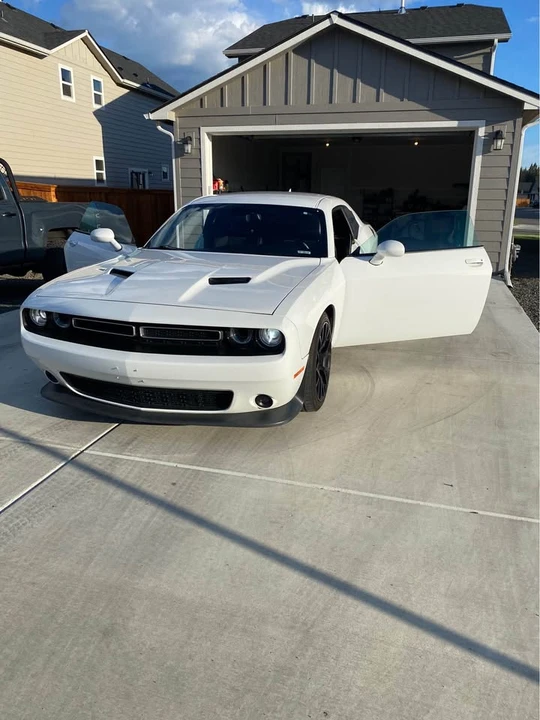 2015 Dodge Challenger SRT8 & 392 3rd Gen - Image 6 of 11