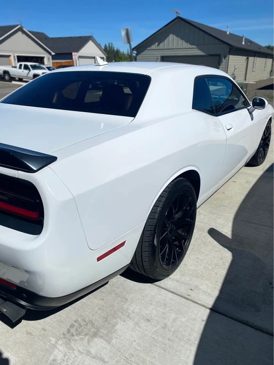 2015 Dodge Challenger SRT8 & 392 3rd Gen - Image 4 of 11