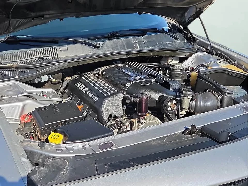 2015 Dodge Challenger SRT8 & 392 3rd Gen - Image 10 of 18