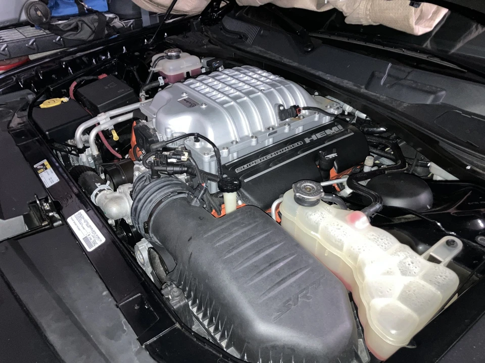 2015 Dodge Challenger SRT Hellcat 3rd Gen - Image 4 of 21