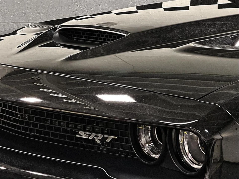 2015 Dodge Challenger SRT Hellcat 3rd Gen - Image 11 of 31