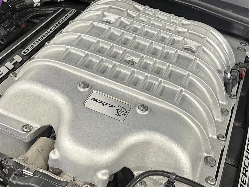 2015 Dodge Challenger SRT Hellcat 3rd Gen - Image 17 of 31