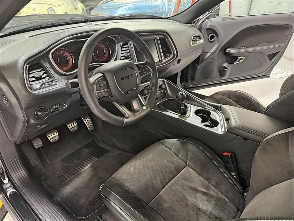 2015 Dodge Challenger SRT Hellcat 3rd Gen - Image 23 of 31