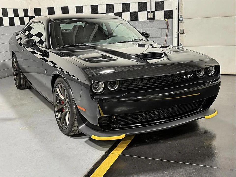 2015 Dodge Challenger SRT Hellcat 3rd Gen - Image 27 of 31