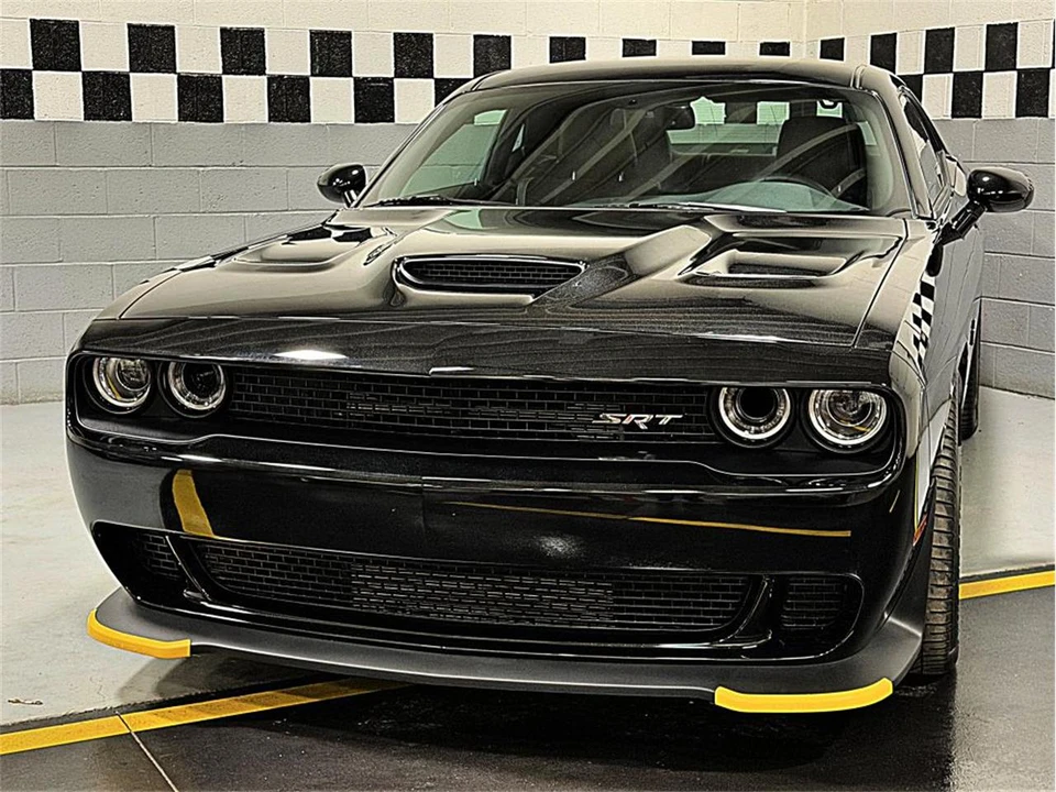 2015 Dodge Challenger SRT Hellcat 3rd Gen - Image 28 of 31