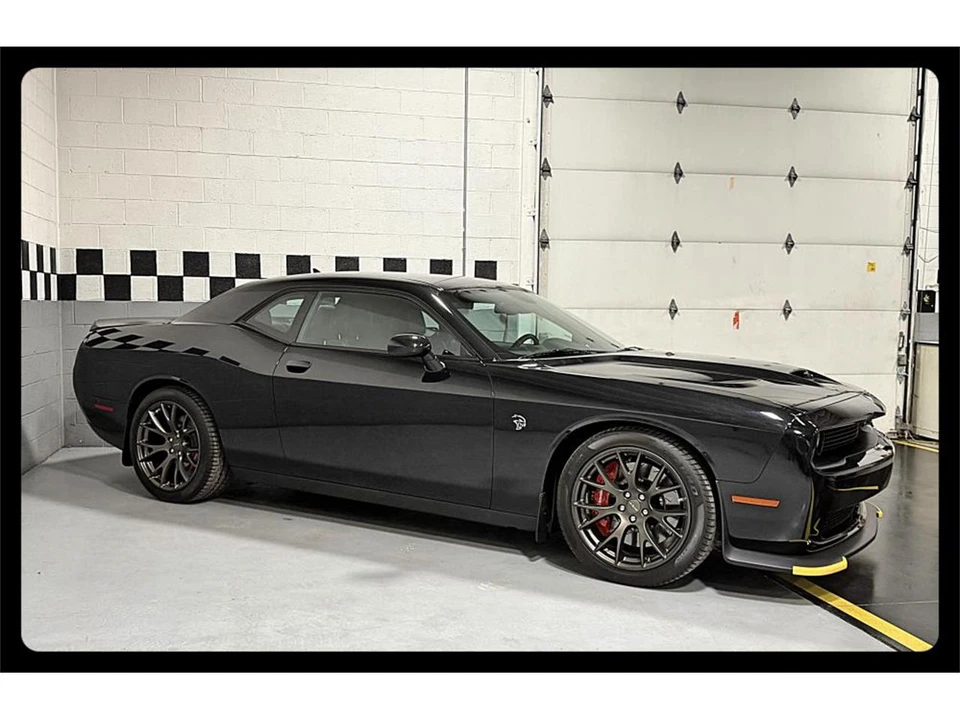 2015 Dodge Challenger SRT Hellcat 3rd Gen - Image 30 of 31