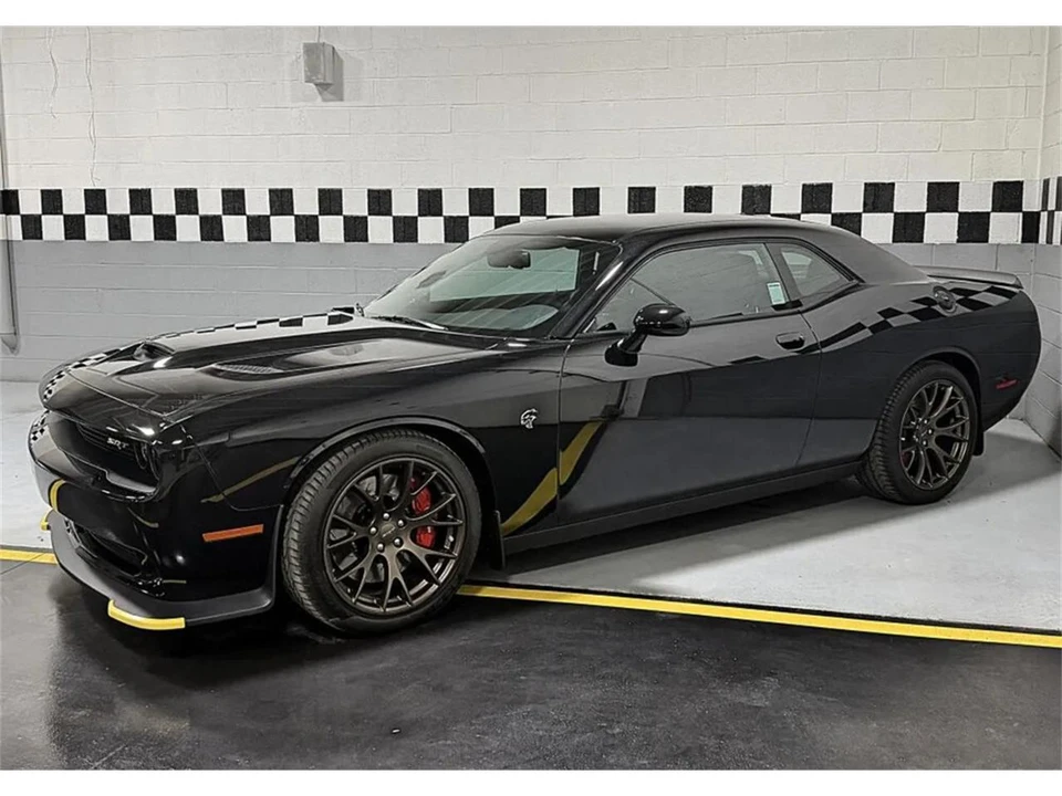2015 Dodge Challenger SRT Hellcat 3rd Gen - Image 13 of 31