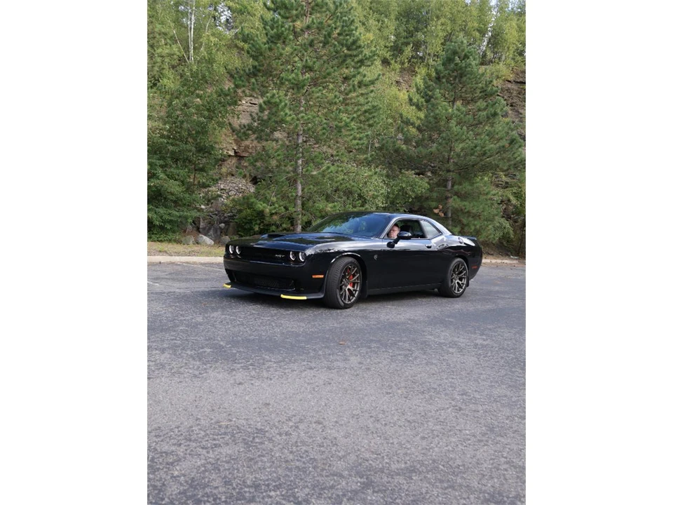 2015 Dodge Challenger SRT Hellcat 3rd Gen - Image 2 of 31