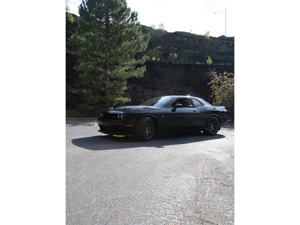 2015 Dodge Challenger SRT Hellcat 3rd Gen - Image 23 of 31