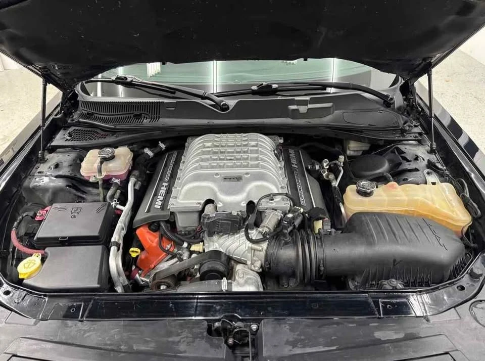 2015 Dodge Challenger SRT Hellcat 3rd Gen - Image 9 of 9