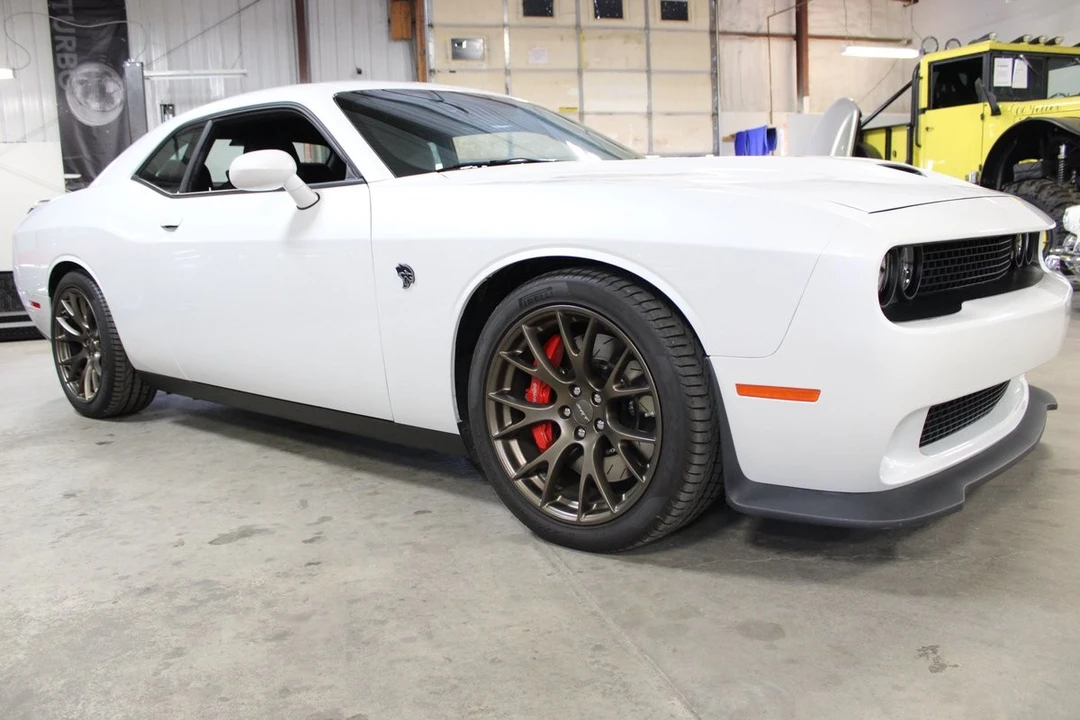 2015 Dodge Challenger SRT Hellcat 3rd Gen - Image 8 of 12