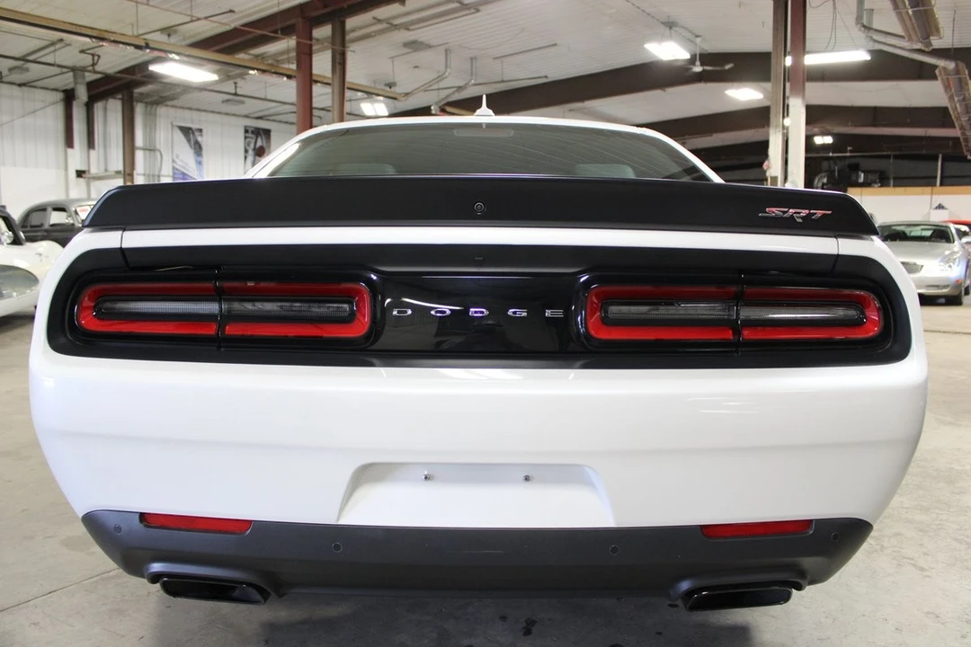 2015 Dodge Challenger SRT Hellcat 3rd Gen - Image 5 of 12