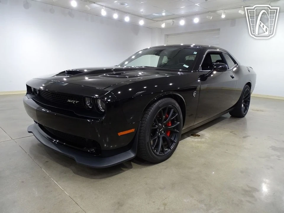 2015 Dodge Challenger SRT Hellcat 3rd Gen - Image 5 of 12