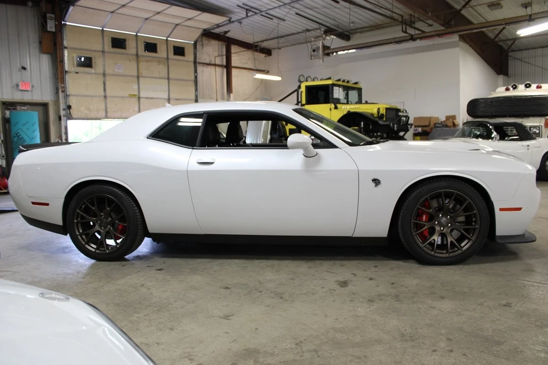 2015 Dodge Challenger SRT Hellcat 3rd Gen - Image 7 of 12