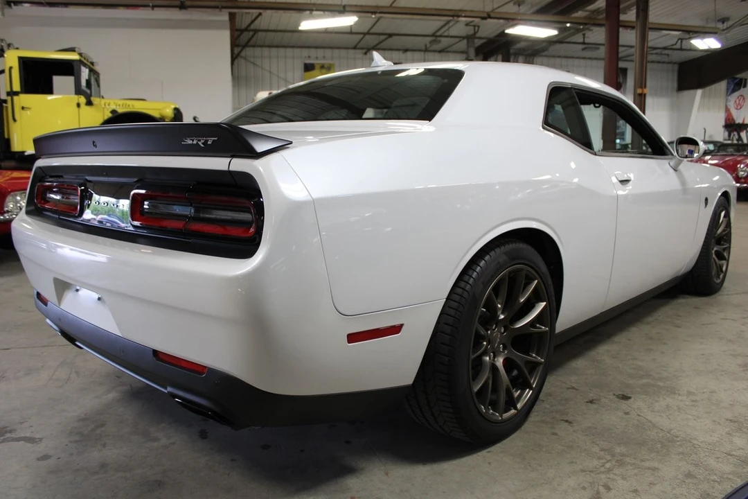 2015 Dodge Challenger SRT Hellcat 3rd Gen - Image 6 of 12