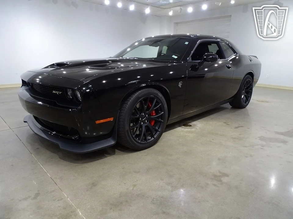 2015 Dodge Challenger SRT Hellcat 3rd Gen - Image 3 of 12
