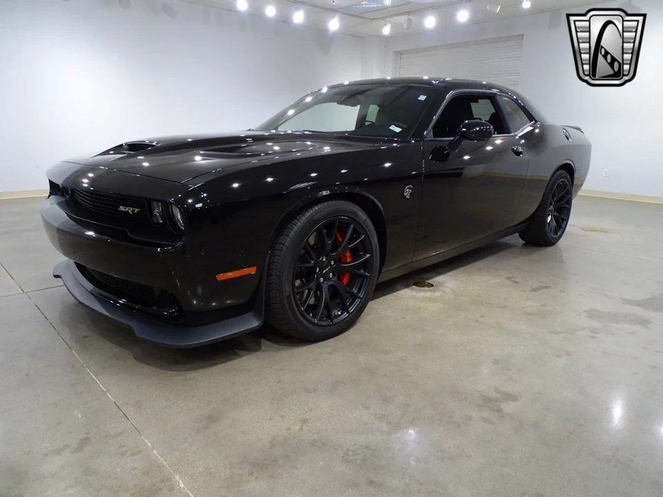 2015 Dodge Challenger SRT Hellcat 3rd Gen - Image 3 of 12