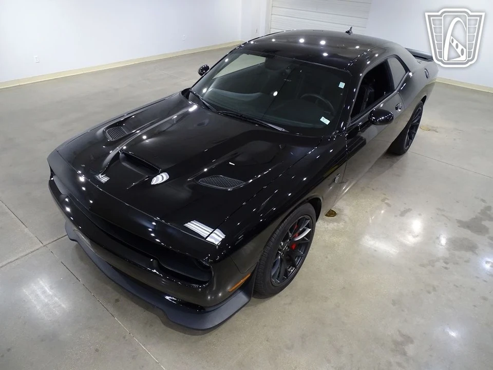 2015 Dodge Challenger SRT Hellcat 3rd Gen - Image 4 of 12