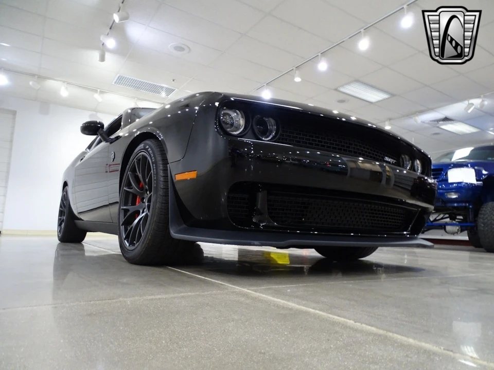 2015 Dodge Challenger SRT Hellcat 3rd Gen - Image 10 of 12
