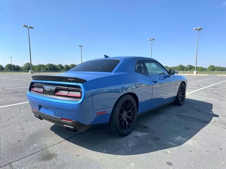 2015 Dodge Challenger SRT Hellcat 3rd Gen - Image 5 of 10