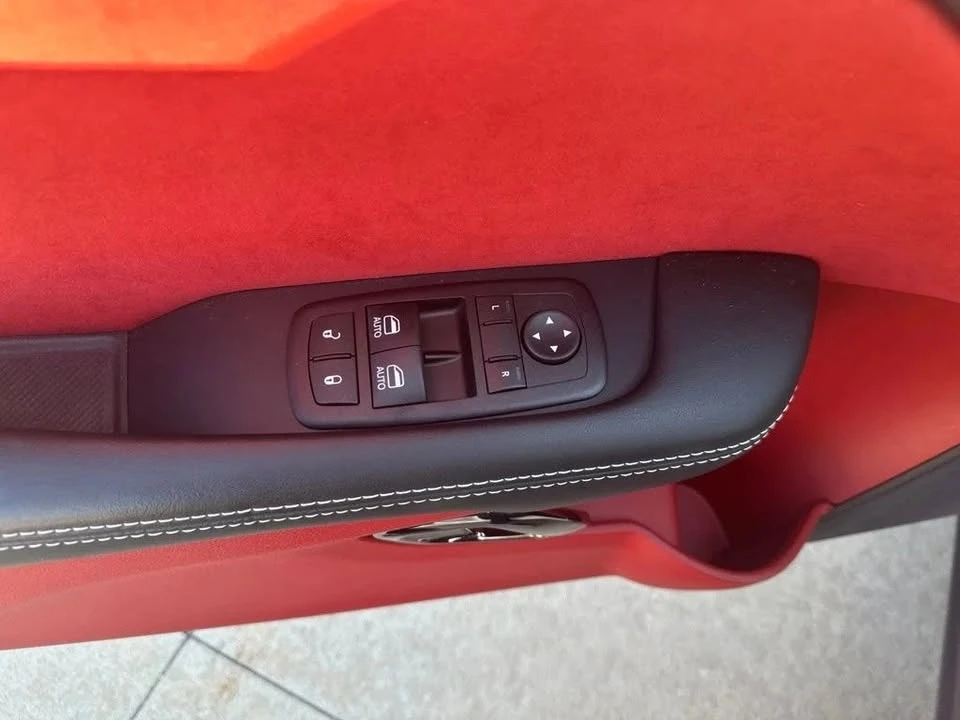 2015 Dodge Challenger SRT Hellcat 3rd Gen - Image 7 of 20