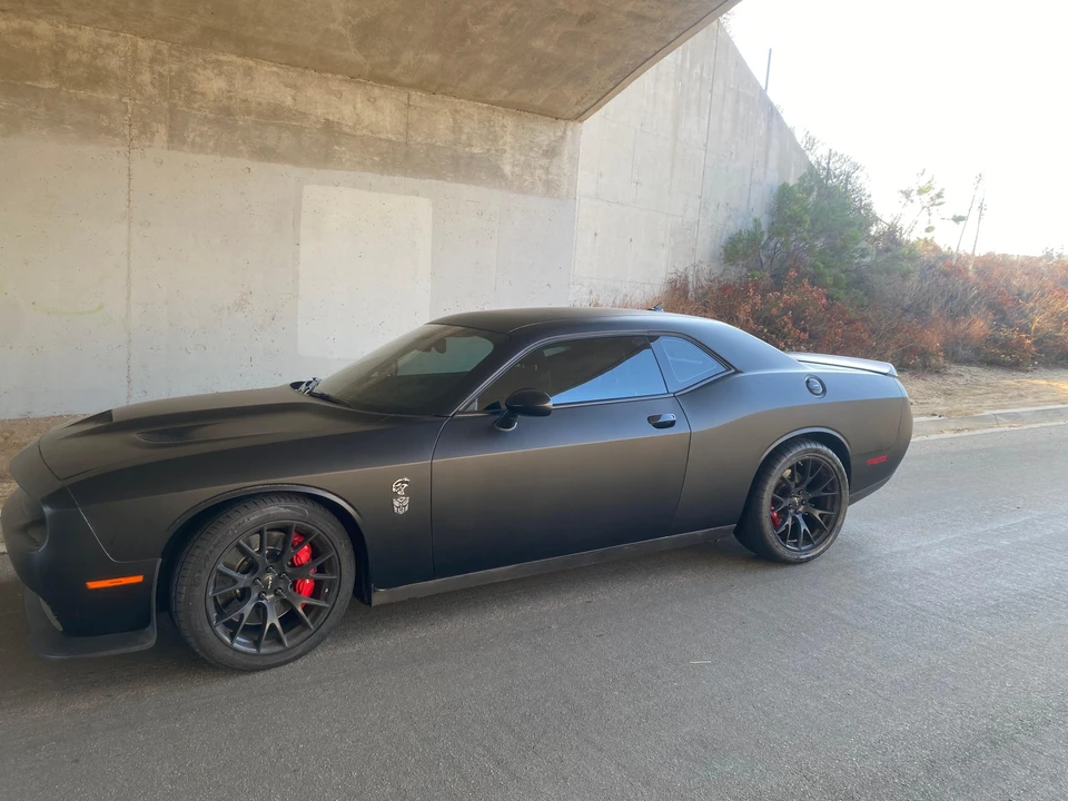 2015 Dodge Challenger SRT Hellcat 3rd Gen - Image 9 of 31