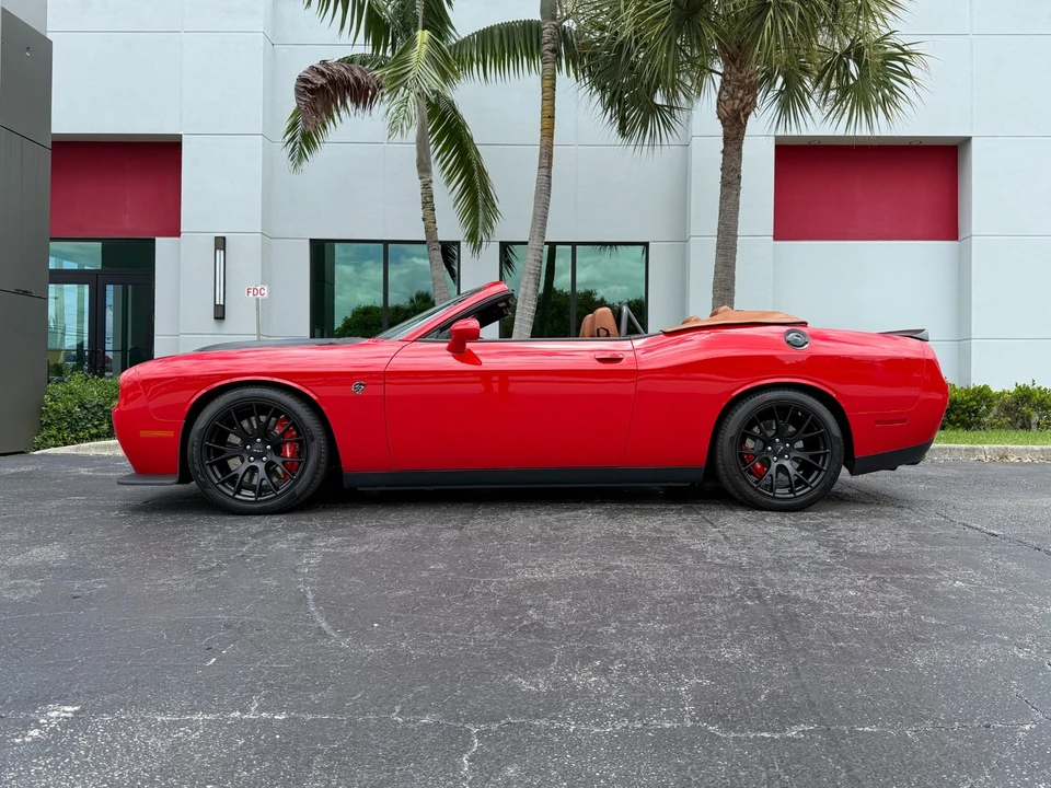 2015 Dodge Challenger SRT Hellcat 3rd Gen - Image 9 of 21
