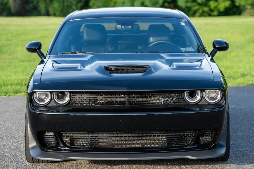2015 Dodge Challenger SRT Hellcat 3rd Gen - Image 2 of 31