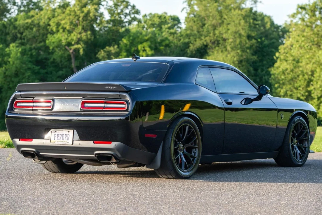 2015 Dodge Challenger SRT Hellcat 3rd Gen - Image 4 of 31