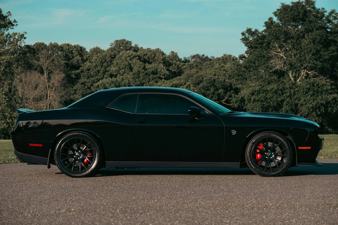 2015 Dodge Challenger SRT Hellcat 3rd Gen - Image 10 of 31