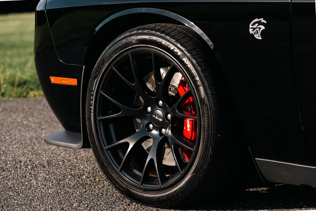 2015 Dodge Challenger SRT Hellcat 3rd Gen - Image 25 of 31