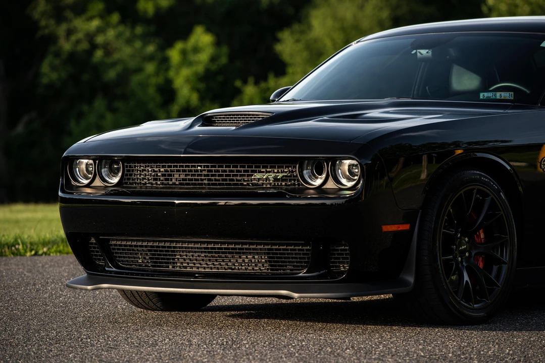 2015 Dodge Challenger SRT Hellcat 3rd Gen - Image 23 of 31