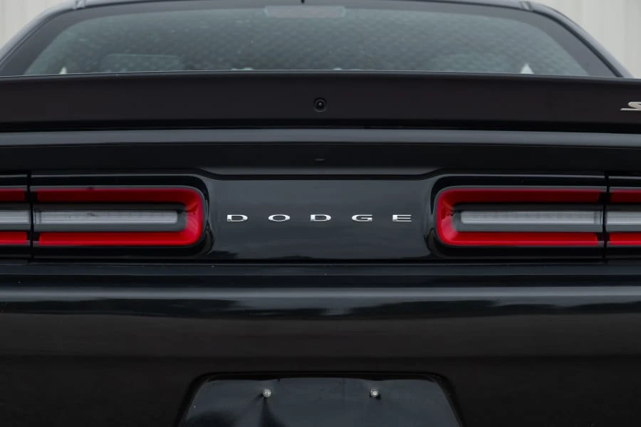 2015 Dodge Challenger SRT Hellcat 3rd Gen - Image 9 of 31