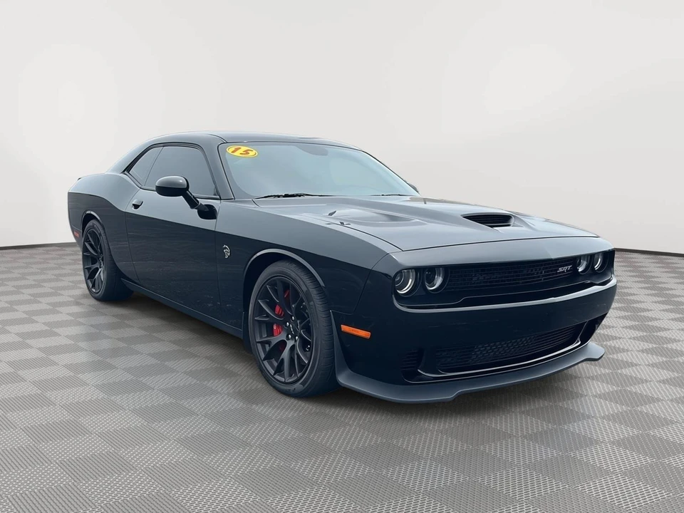 2015 Dodge Challenger SRT Hellcat 3rd Gen - Image 3 of 31