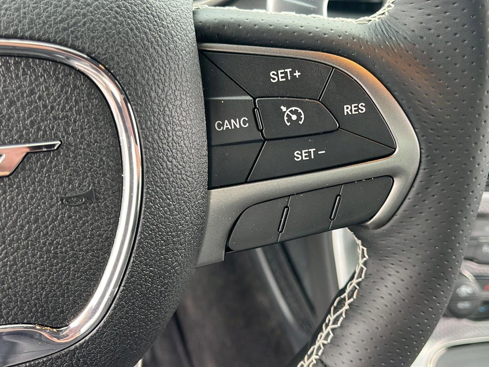 2015 Dodge Challenger SRT Hellcat 3rd Gen - Image 29 of 31