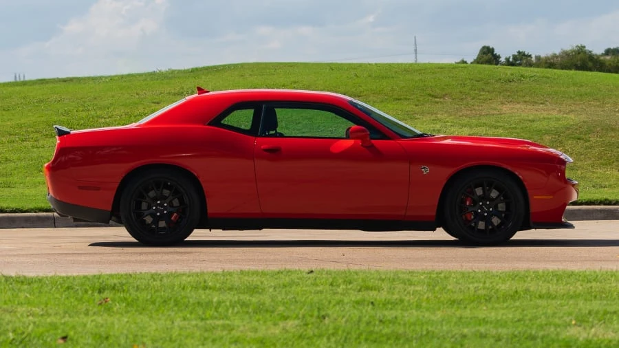 2015 Dodge Challenger SRT Hellcat 3rd Gen - Image 8 of 12