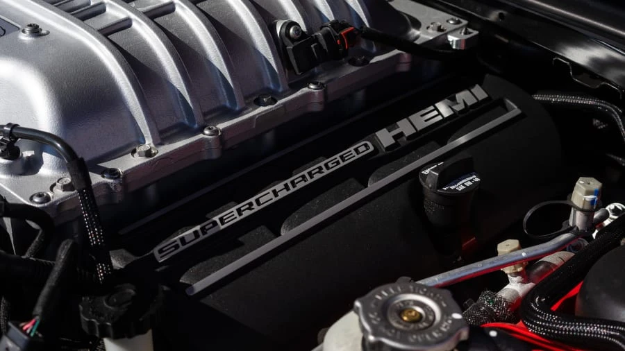 2015 Dodge Challenger SRT Hellcat 3rd Gen - Image 11 of 12