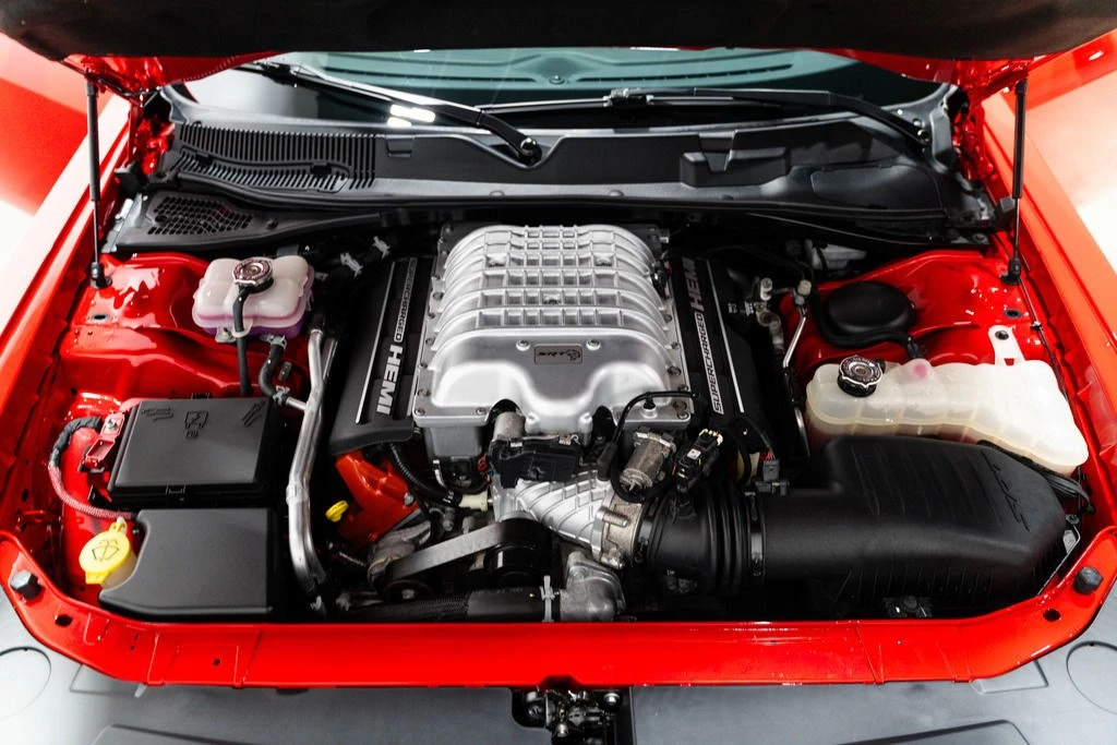 2015 Dodge Challenger SRT Hellcat 3rd Gen - Image 4 of 21