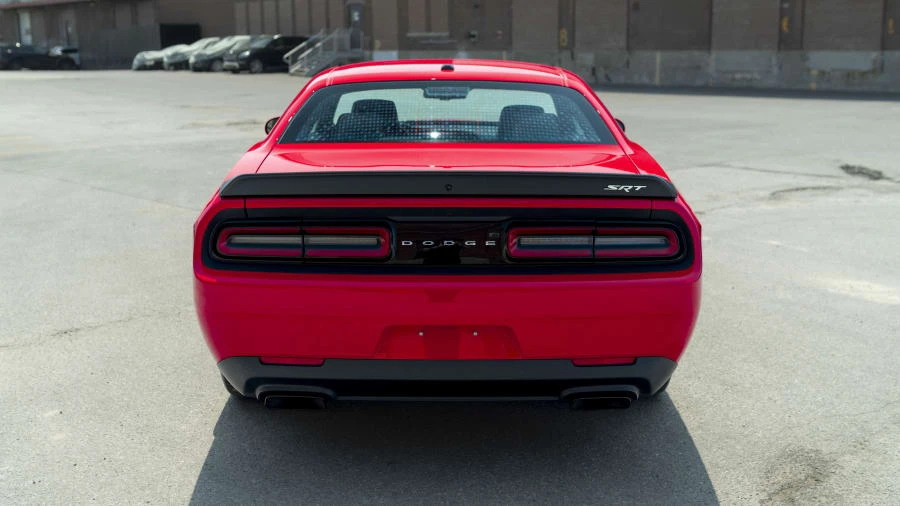 2015 Dodge Challenger SRT Hellcat 3rd Gen - Image 10 of 31