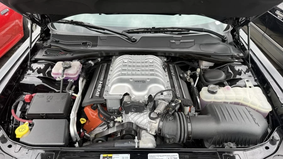 2015 Dodge Challenger SRT Hellcat 3rd Gen - Image 9 of 10