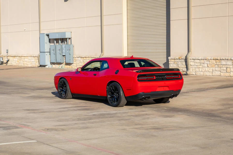 2015 Dodge Challenger SRT Hellcat 3rd Gen - Image 9 of 30