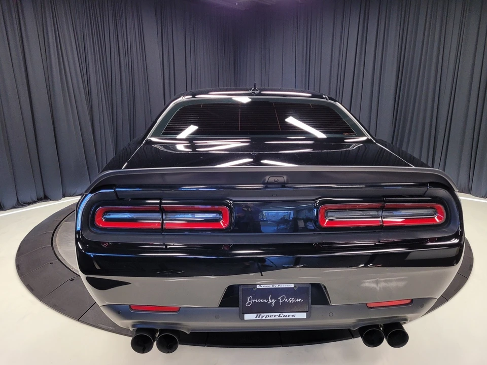 2015 Dodge Challenger SRT Hellcat 3rd Gen - Image 10 of 12