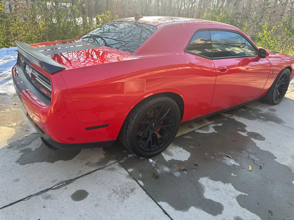 2015 Dodge Challenger SRT Hellcat 3rd Gen - Image 11 of 30