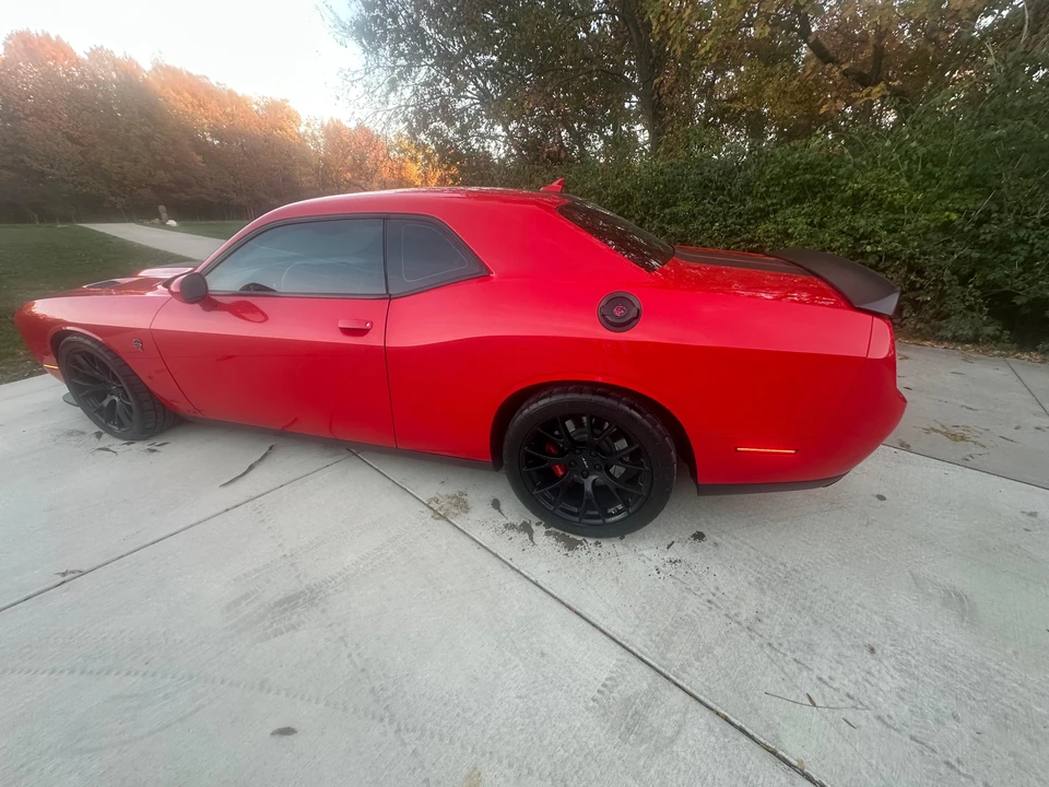 2015 Dodge Challenger SRT Hellcat 3rd Gen - Image 9 of 30