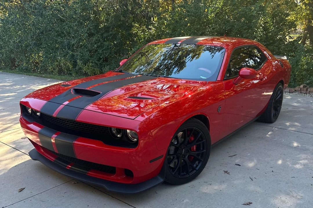 2015 Dodge Challenger SRT Hellcat 3rd Gen - Image 7 of 30
