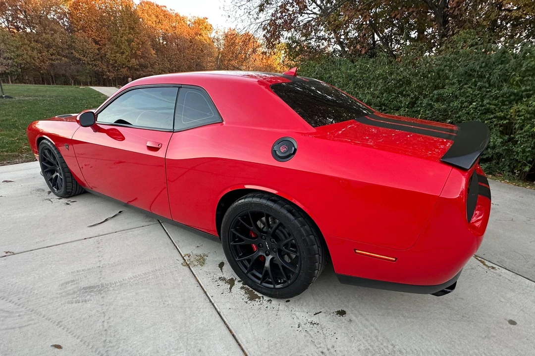2015 Dodge Challenger SRT Hellcat 3rd Gen - Image 4 of 30