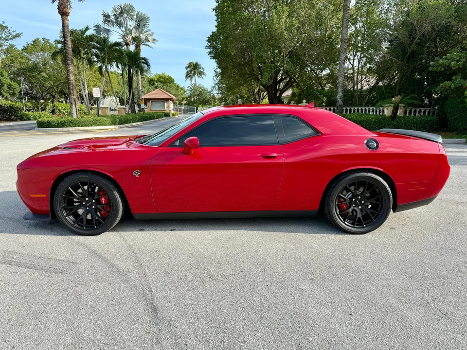 2015 Dodge Challenger SRT Hellcat 3rd Gen - Image 6 of 31