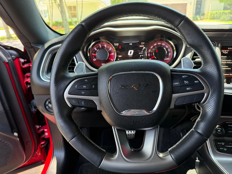 2015 Dodge Challenger SRT Hellcat 3rd Gen - Image 21 of 31